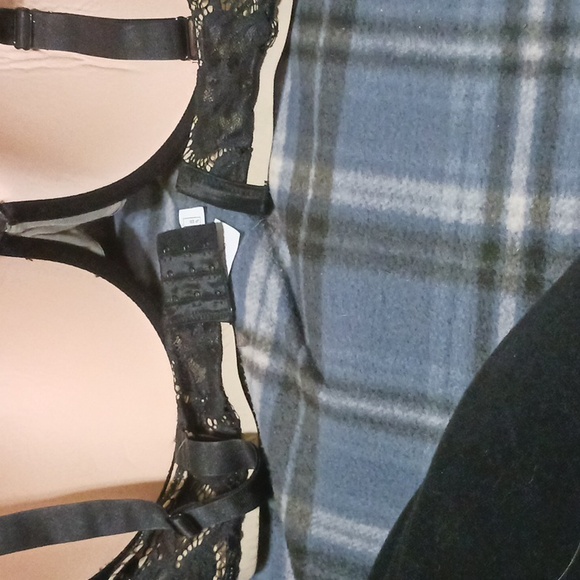 Bra - Picture 2 of 3